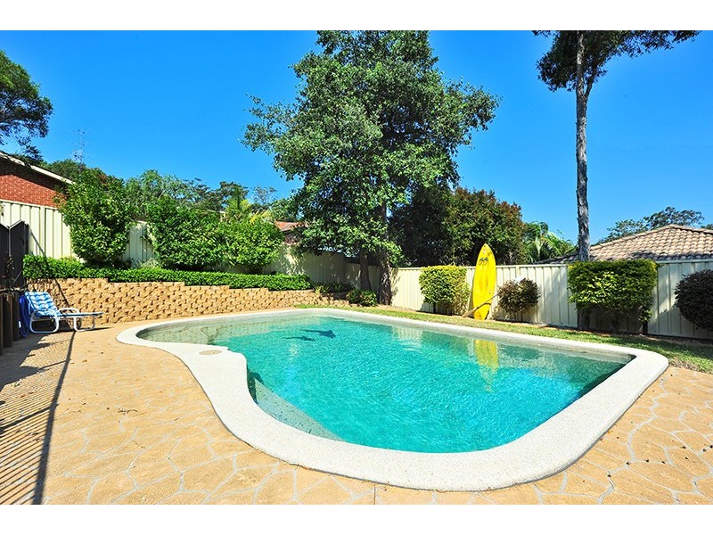 26 Stornaway Cres, Berkeley Vale NSW 2261