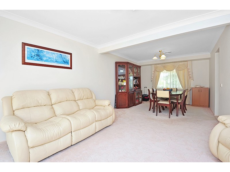 26 Stornaway Cres, Berkeley Vale NSW 2261