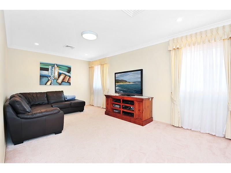 26 Stornaway Cres, Berkeley Vale NSW 2261