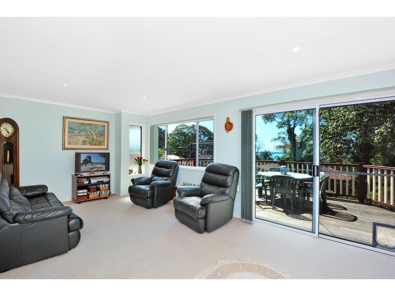 14 Kenmare Avenue, Berkeley Vale NSW 2261