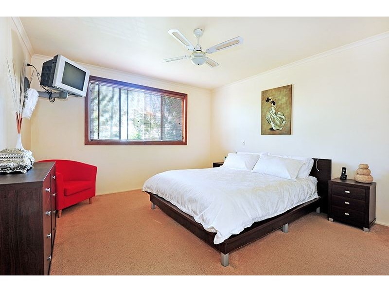 48 Gladys Avenue, Berkeley Vale NSW 2261