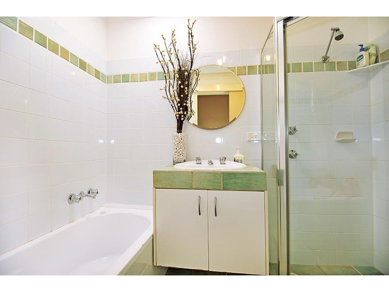 48 Gladys Avenue, Berkeley Vale NSW 2261