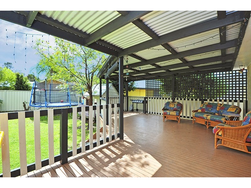 5 Buckingham Road, Berkeley Vale NSW 2261