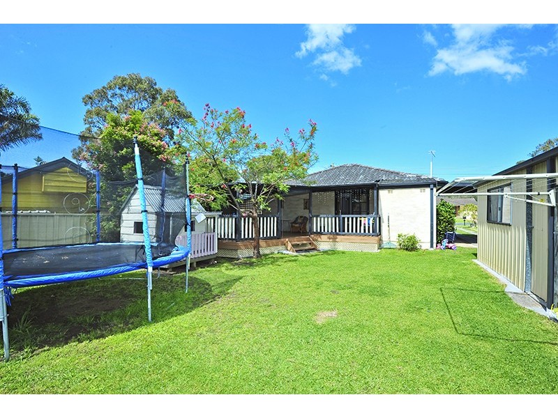 5 Buckingham Road, Berkeley Vale NSW 2261