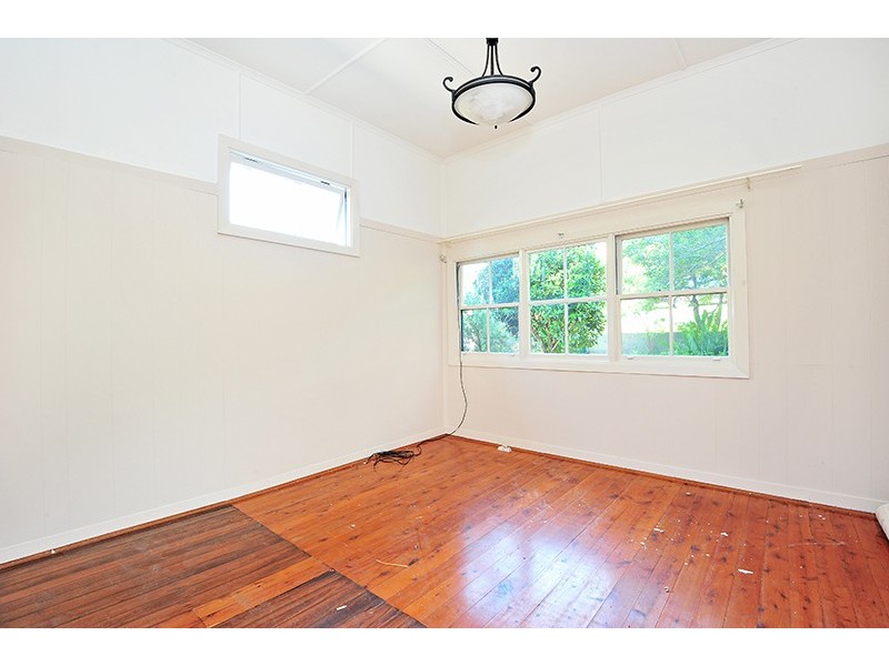9 Hillside Road, Berkeley Vale NSW 2261