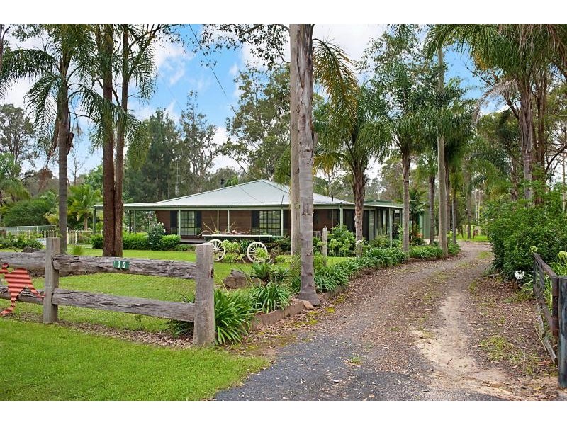 10 Holloway Dr, Jilliby NSW 2259