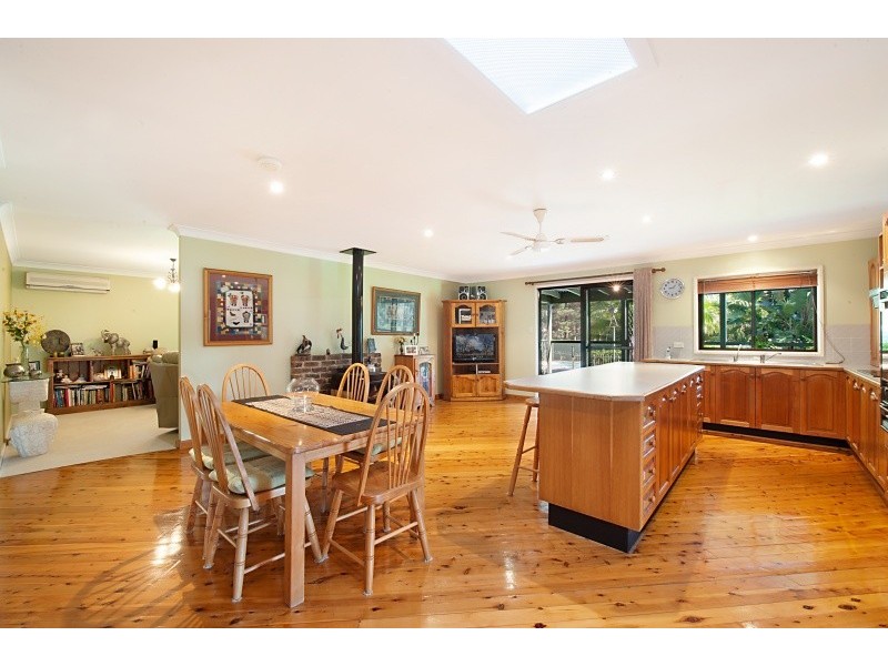 10 Holloway Dr, Jilliby NSW 2259