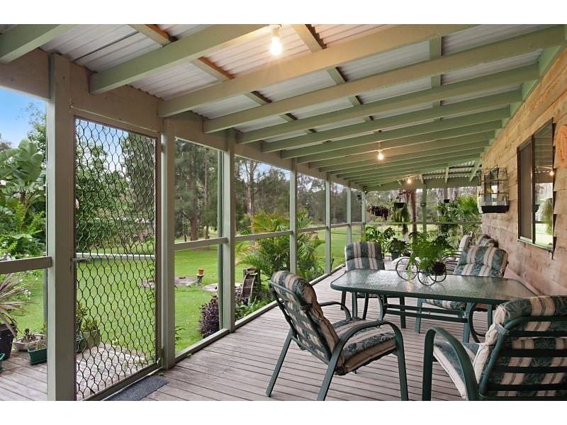 10 Holloway Dr, Jilliby NSW 2259