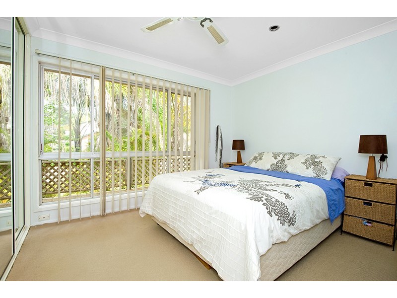 35 Audie Parade, Berkeley Vale NSW 2261