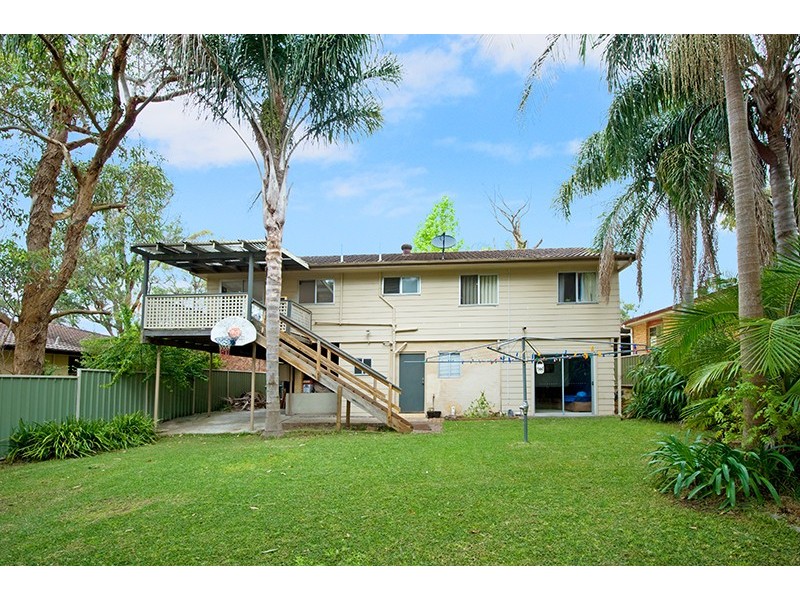 35 Audie Parade, Berkeley Vale NSW 2261