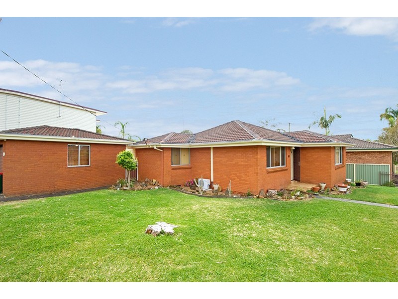 7 Henry Parkes Drive, Berkeley Vale NSW 2261