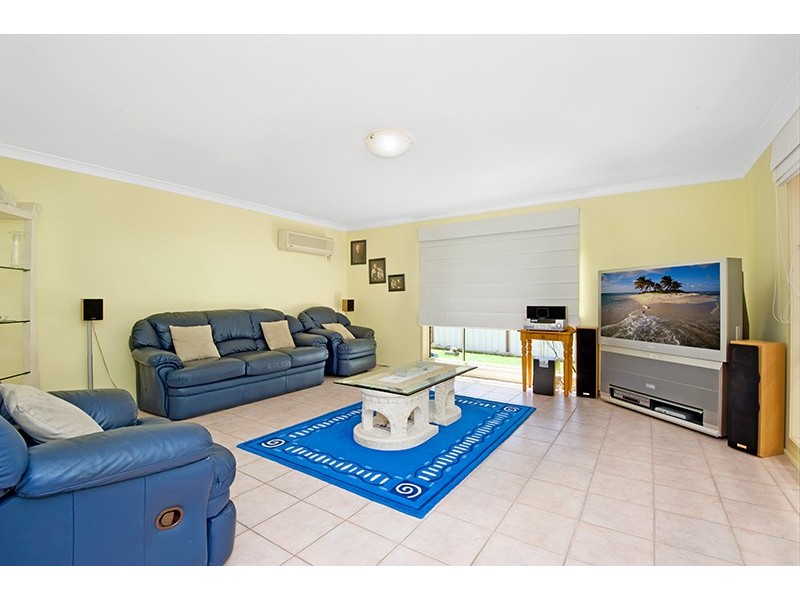 49 Hinemoa Avenue, Killarney Vale NSW 2261
