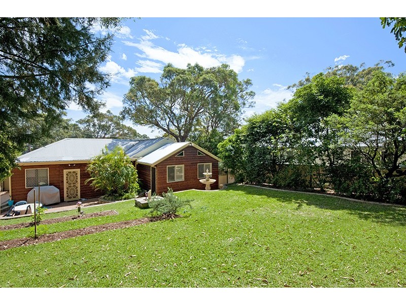 2 Rickard Street, Bateau Bay NSW 2261