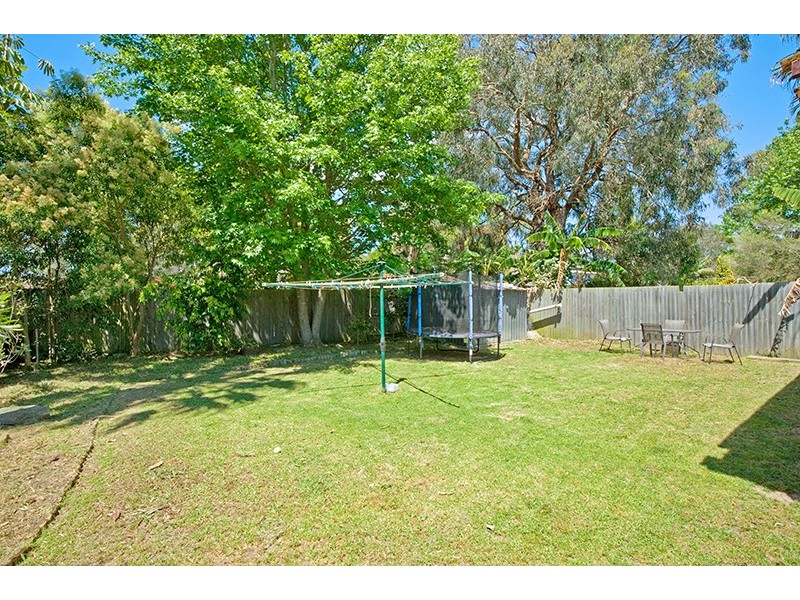 4 Windsor Road, Berkeley Vale NSW 2261