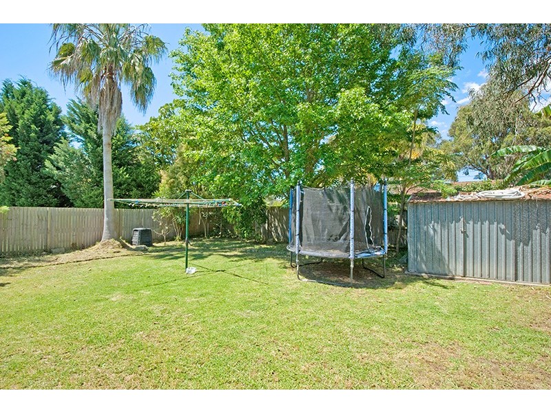4 Windsor Road, Berkeley Vale NSW 2261