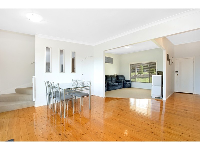 37 Donegal Rd, Berkeley Vale NSW 2261
