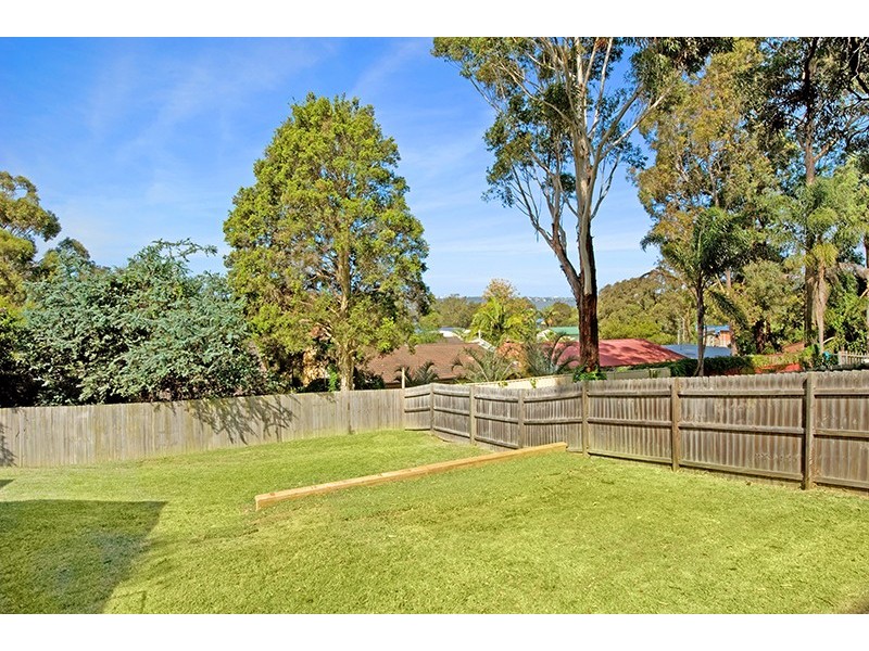 37 Donegal Rd, Berkeley Vale NSW 2261