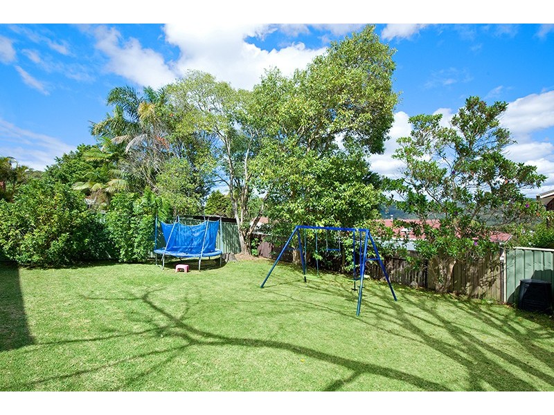 17 Berne St, Bateau Bay NSW 2261
