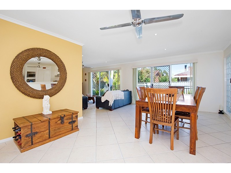 9 Neale St, Long Jetty NSW 2261