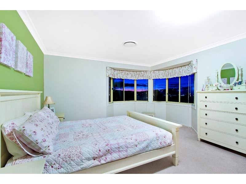 12 Bataan Circuit, Bateau Bay NSW 2261