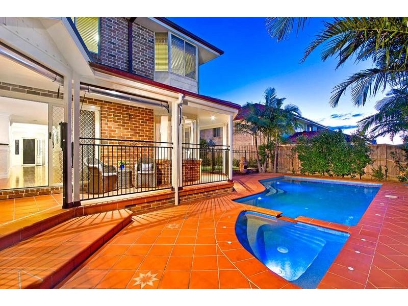 12 Bataan Circuit, Bateau Bay NSW 2261