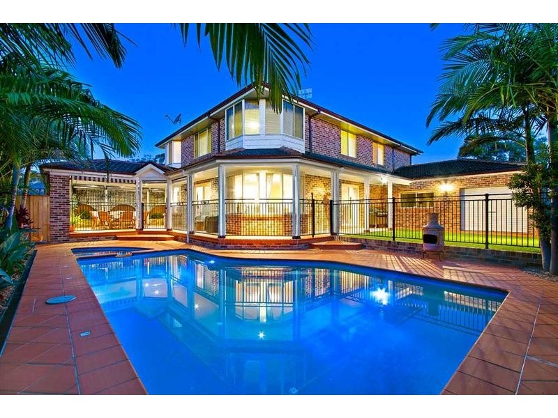 12 Bataan Circuit, Bateau Bay NSW 2261