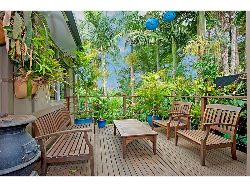 2 Kilkenny Pde, Berkeley Vale NSW 2261