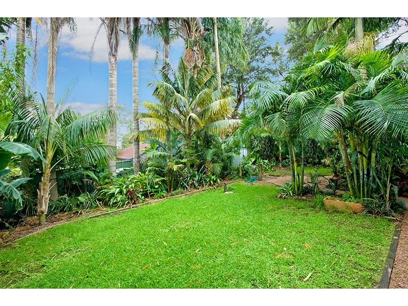 2 Kilkenny Pde, Berkeley Vale NSW 2261