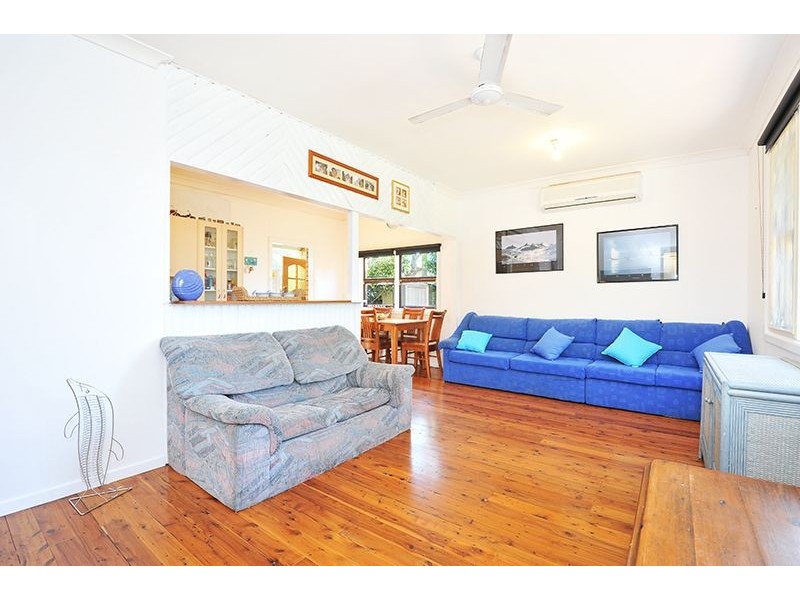 9a Binburra Avenue, Toowoon Bay NSW 2261