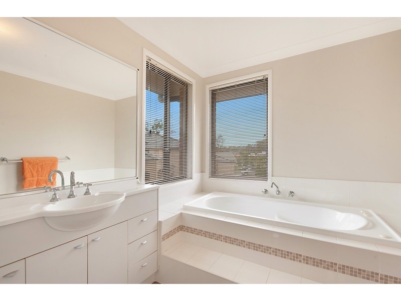 9 Woodstork Cl, Tumbi Umbi NSW 2261