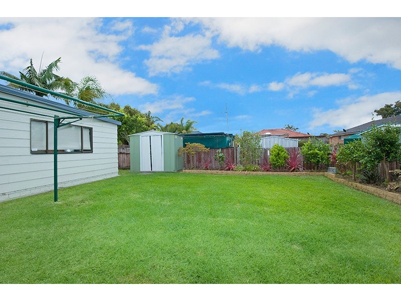 7 Bushlands Avenue, Killarney Vale NSW 2261