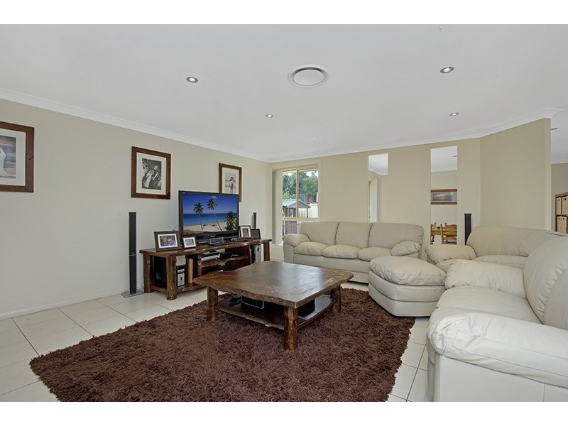 1/14 Debra Anne Drive, Bateau Bay NSW 2261