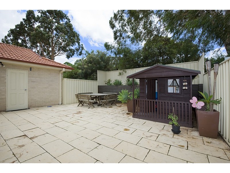 1/14 Debra Anne Drive, Bateau Bay NSW 2261