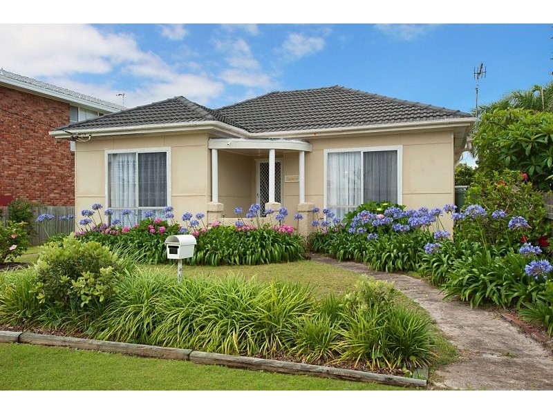12 Manly Pde, The Entrance North NSW 2261