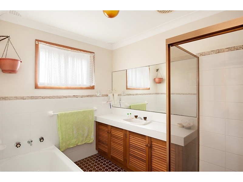 1 Patricia St, Killarney Vale NSW 2261