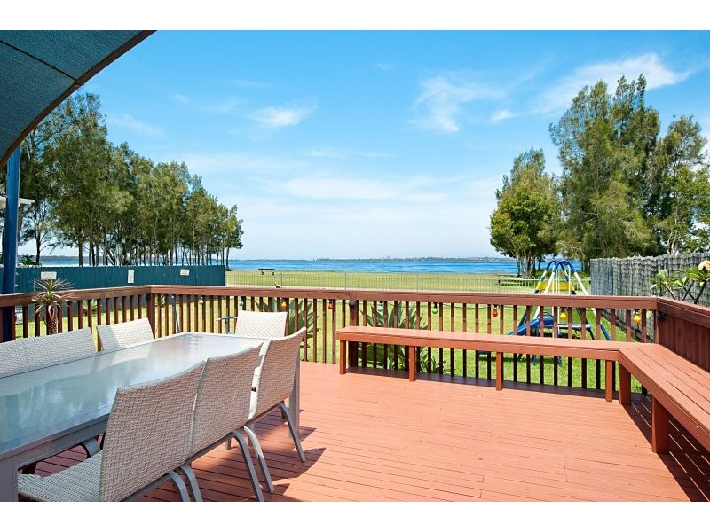 369 Lakedge Ave, Berkeley Vale NSW 2261