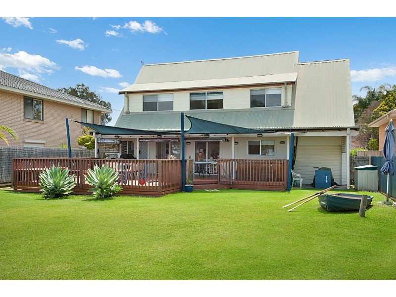 369 Lakedge Ave, Berkeley Vale NSW 2261