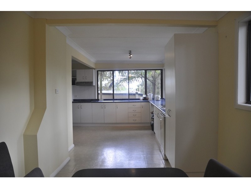 26 Elaine Avenue, Berkeley Vale NSW 2261