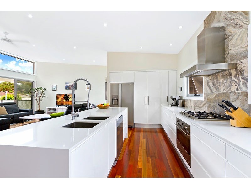 21 Barry Street, Bateau Bay NSW 2261