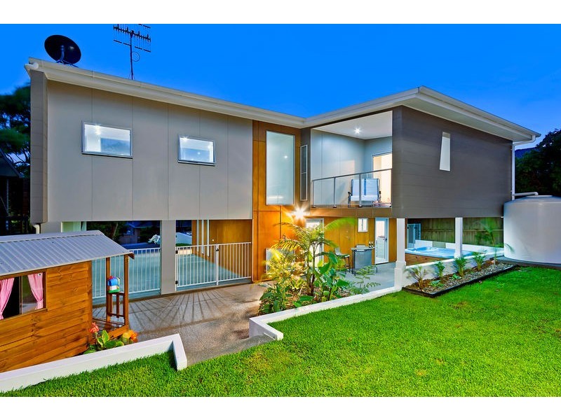 21 Barry Street, Bateau Bay NSW 2261