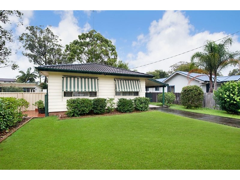 24 Blenheim Ave, Berkeley Vale NSW 2261