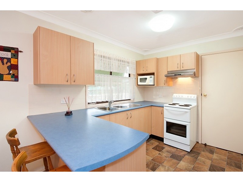 24 Blenheim Ave, Berkeley Vale NSW 2261