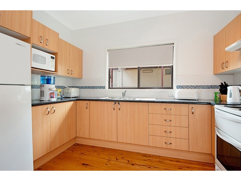 46 Clare Cres, Berkeley Vale NSW 2261