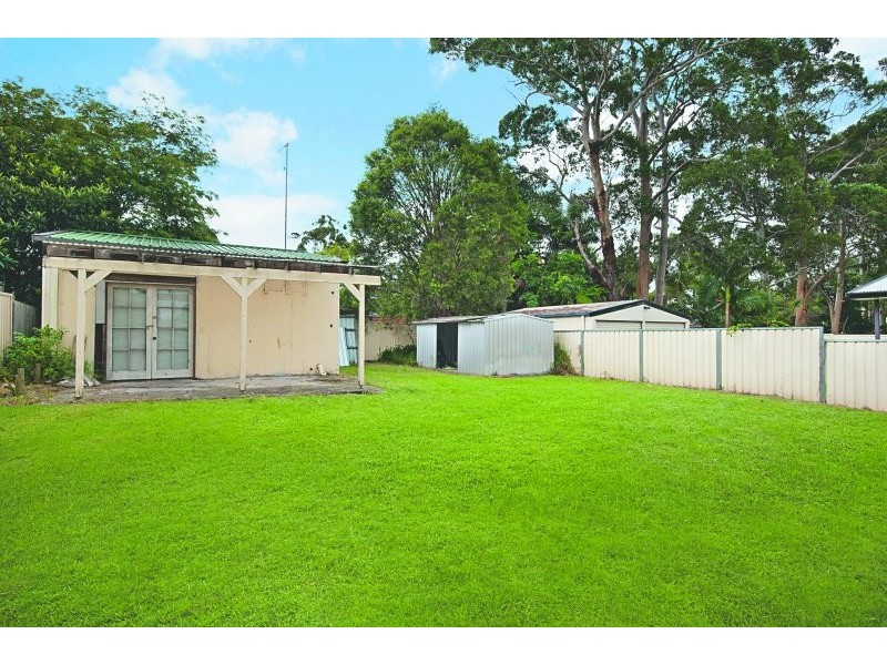 28 Kingsford Smith Dr, Berkeley Vale NSW 2261