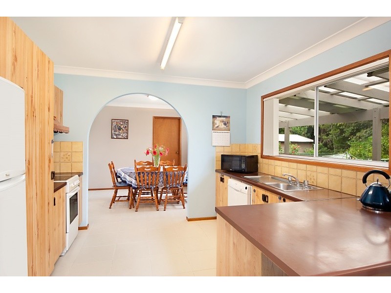 30 Greenwood Avenue, Berkeley Vale NSW 2261