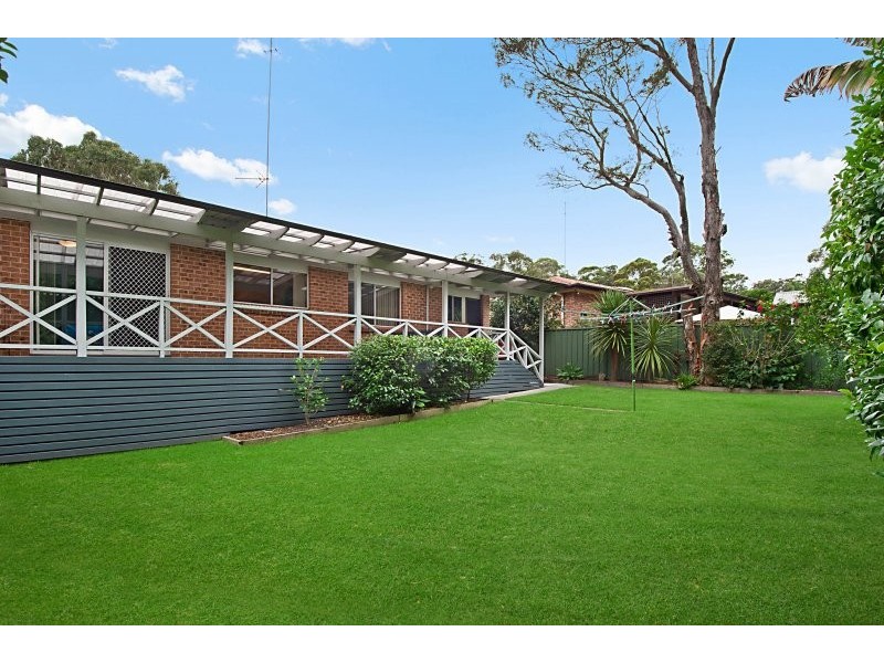 30 Greenwood Avenue, Berkeley Vale NSW 2261