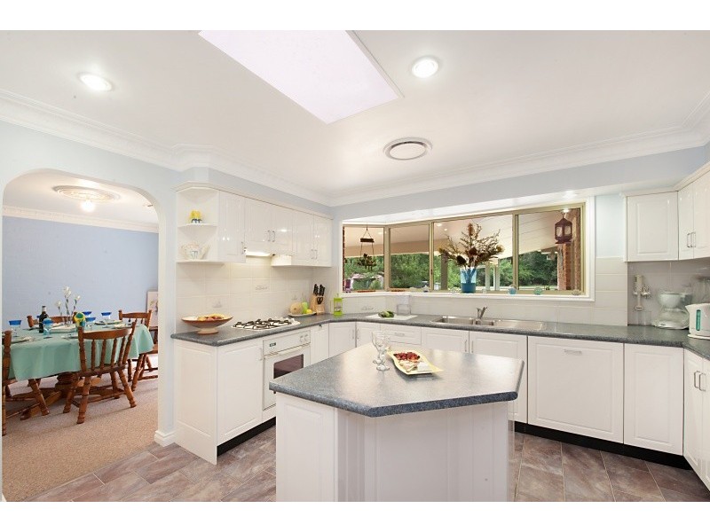 8 Liza Close, Fountaindale NSW 2258