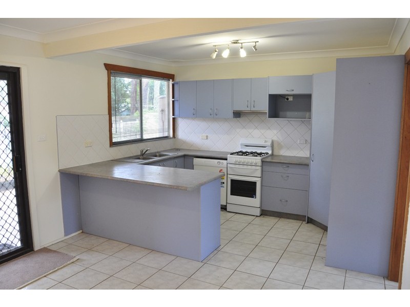 24 Elaine Avenue, Berkeley Vale NSW 2261