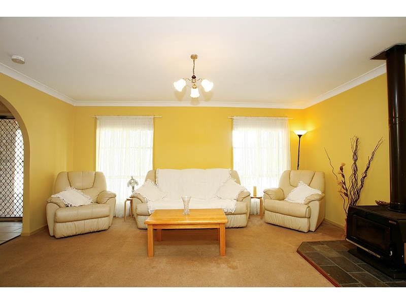 80 Orchard Rd, Ourimbah NSW 2258