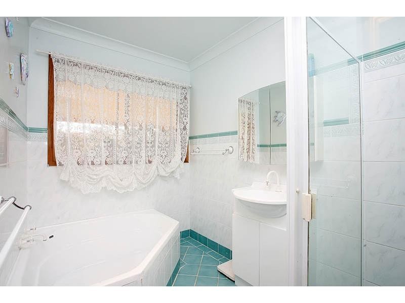80 Orchard Rd, Ourimbah NSW 2258